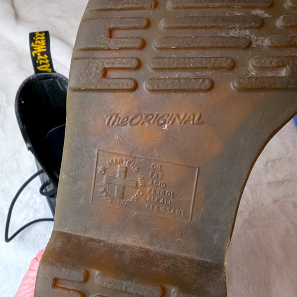 Dr. Martens "hand painted in France" 1460 Vonda II Women's ankle boot! (W-10) - Picture 7 of 14